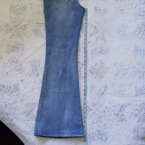 Gianni Bini 5 Pocket Button Fly Flare Leg Denim Jeans Size 7 - Picture 6 of 11